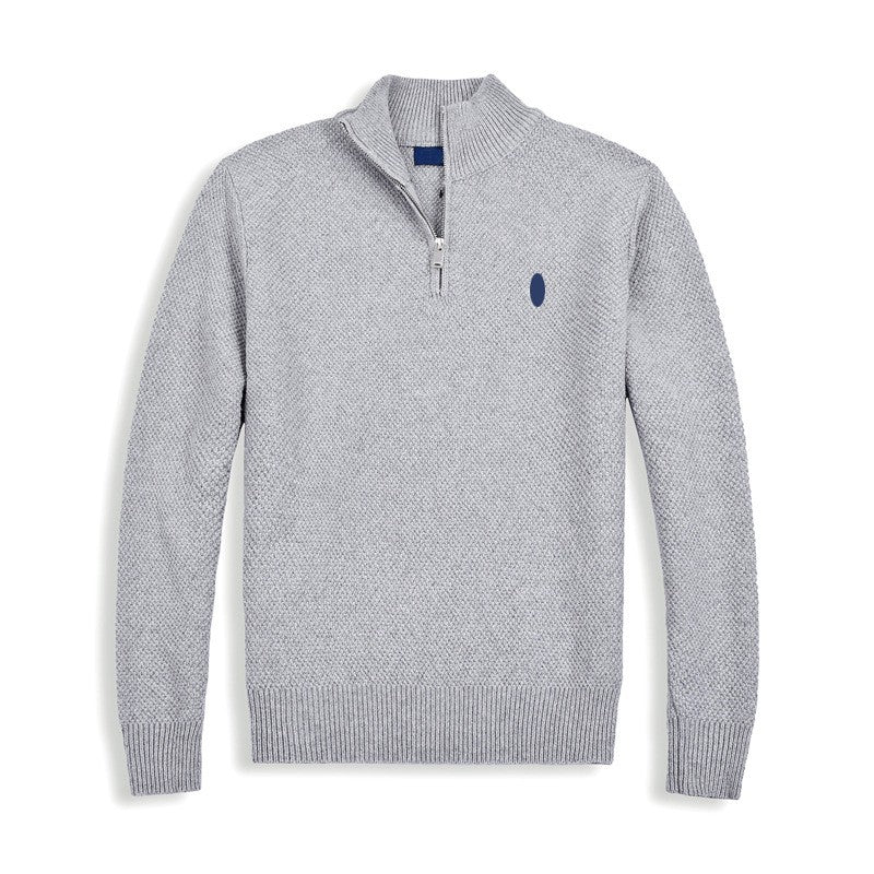 Kootud kampsun püstise kraega 