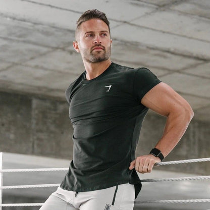 Kulturismi kitsas veniv T-särk 